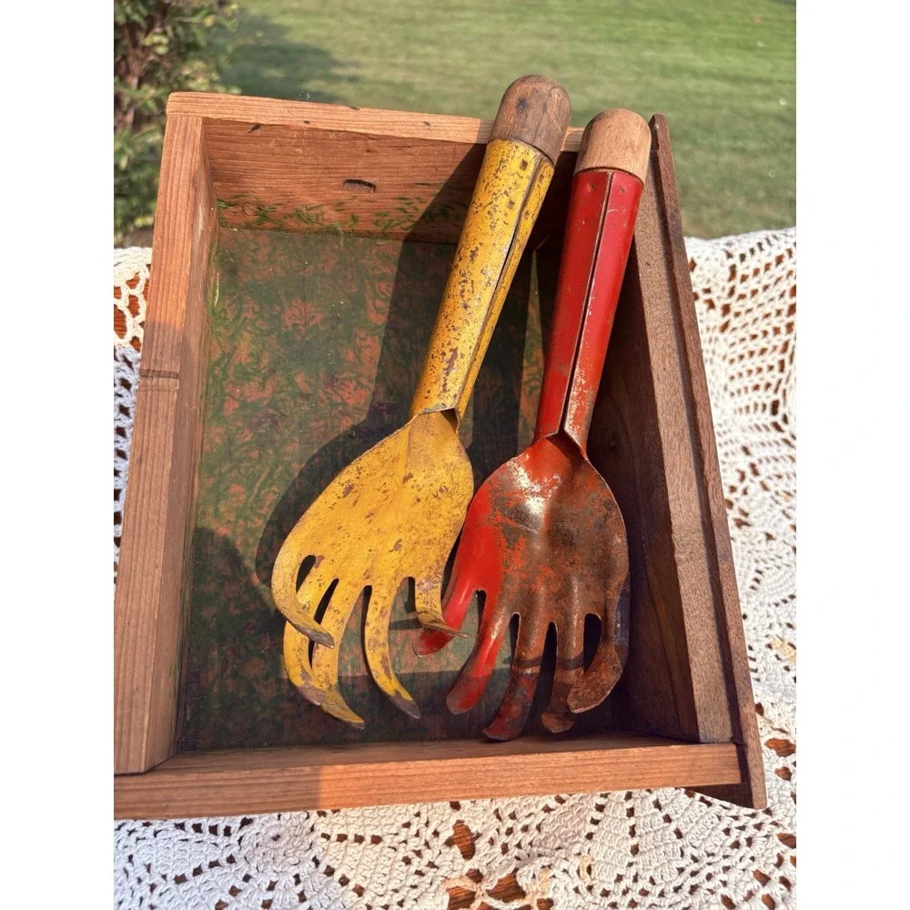 N/A vintage garden